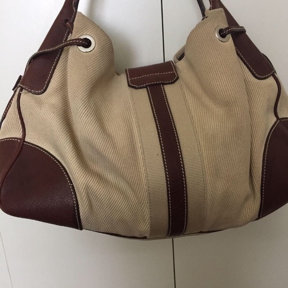 💯% Authentic Prada Milano Shoulder bag - Picture 2 of 7